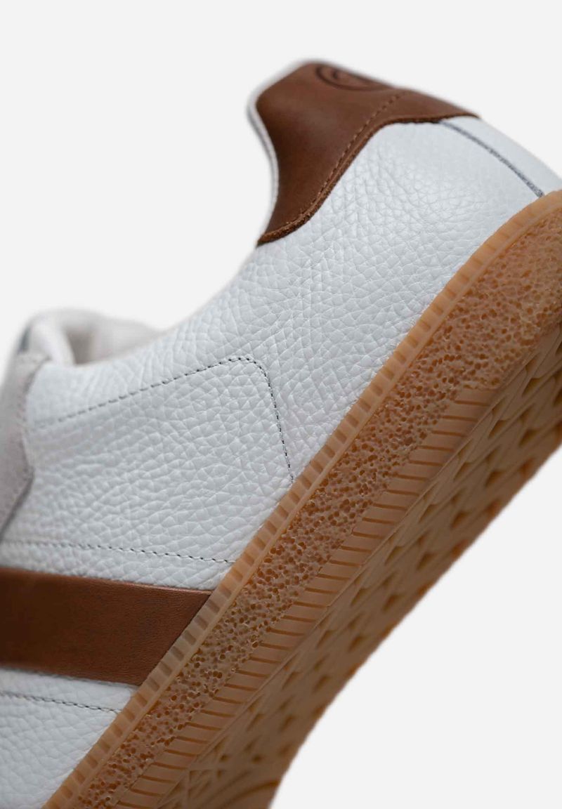 SNEAKERS AXIS